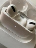 Airpods Pro & Spigen Case - izgst, In gehoorgang (in-ear), Bluetooth, Zo goed als nieuw, Ophalen