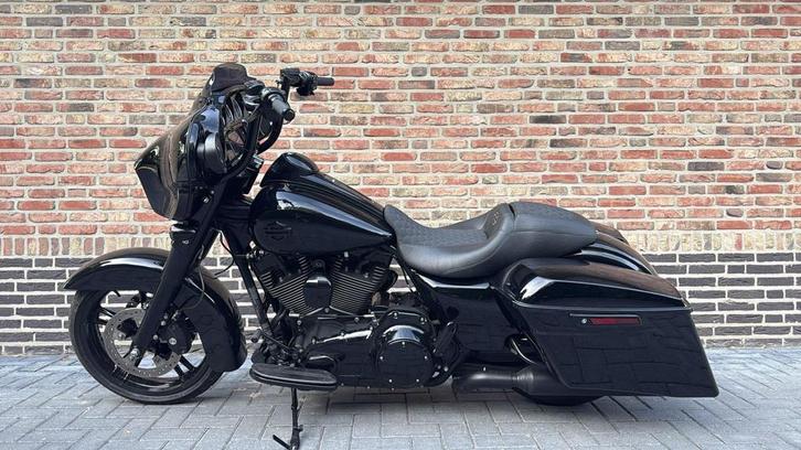 Harley Davidson 103 FLHX Streetglide Street Glide Black Out, Motoren, Motoren | Harley-Davidson, Bedrijf, Toermotor, meer dan 35 kW