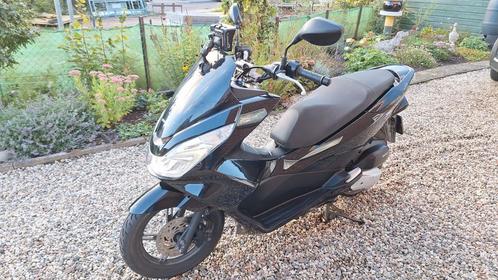 Honda PCX 150 motorscooter, Motoren, Motoren | Honda, Particulier, Scooter, 12 t/m 35 kW, 1 cilinder, Minimaal motorrijbewijs A2