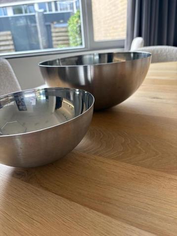 Set van 2 RVS Schalen beschikbaar voor biedingen