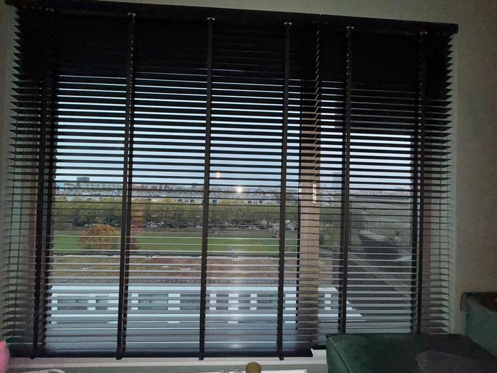 Zwarte houten jaloezie 90x216 cm - Zo goed als nieuw!, Huis en Inrichting, Stoffering | Gordijnen en Lamellen, Zo goed als nieuw