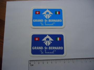 sticker oud GRAND ST BERNARD Le Tunnel auto klassieker car beschikbaar voor biedingen
