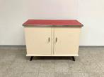 Vintage retro wandkastje/keukenkastje 1950's, Huis en Inrichting, Kasten | Dressoirs, Ophalen, Metaal, 100 tot 150 cm, Vintage