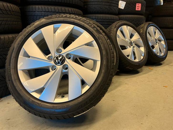 Originele Vw Golf Caddy Touran Winterset Pirelli, Auto-onderdelen, Banden en Velgen, Banden en Velgen, Winterbanden, 17 inch, 205 mm