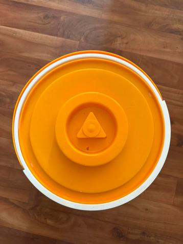 Meccano in bak met instructie boekje met 150 voorbeelden beschikbaar voor biedingen