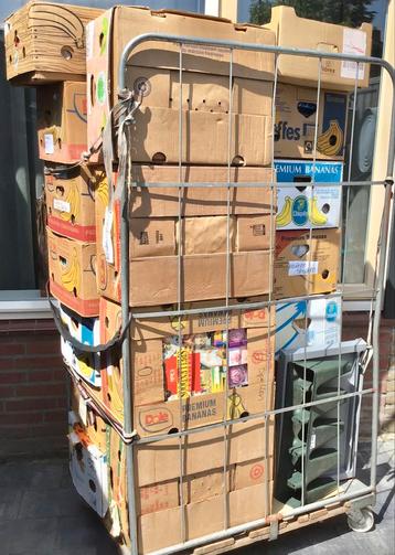 18 BOMVOLLE DOZEN ROMMELMARKTSPULLEN beschikbaar voor biedingen