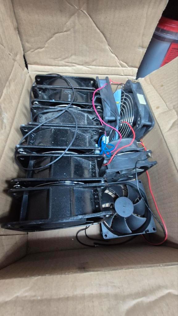 BOUW JE EIGEN Radiatorventilator, Doe-het-zelf en Verbouw, Verwarming en Radiatoren, Overige typen, Minder dan 200 watt, Minder dan 30 cm