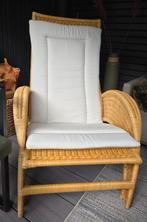 Rotan stoel met kussen, Huis en Inrichting, Stoelen, Ophalen, Zo goed als nieuw, Bruin, Eén