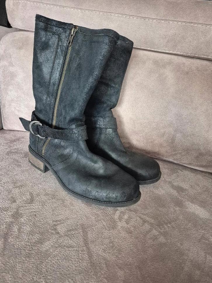 UGG bikerlaars 41, Kleding | Dames, Schoenen, Nieuw, Hoge laarzen, Zwart, Ophalen of Verzenden
