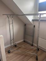 Kledingrek van Hoppa!, Ophalen, Zo goed als nieuw