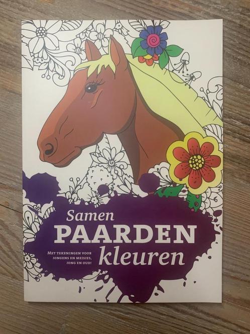 Paarden kleurboek: samen paarden kleuren!, Hobby en Vrije tijd, Tekenen, Nieuw, Papier, Schets- of Tekenboek, Ophalen of Verzenden