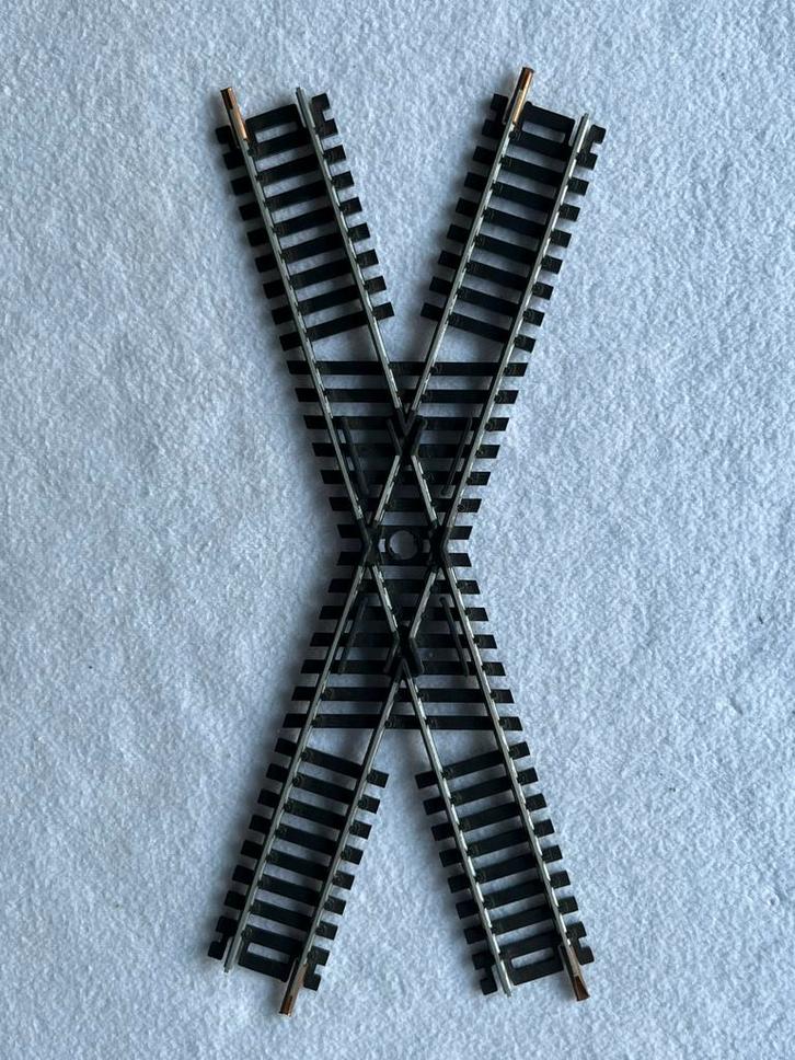 Lima rails N/3041 kruising (Prijs per stuk), Hobby en Vrije tijd, Modeltreinen | H0, Gebruikt, Rails, Gelijkstroom, Lima, Ophalen of Verzenden