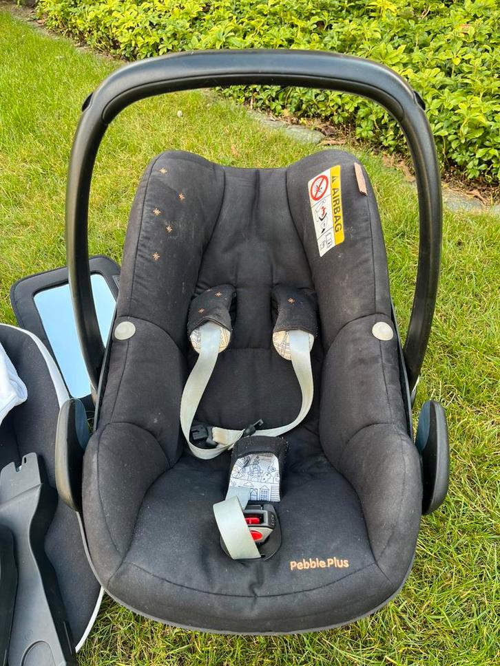 Maxi Cosi Pebble Plus met accessoires, Kinderen en Baby's, Autostoeltjes, Gebruikt, Maxi-Cosi, 0 t/m 13 kg, Isofix, Zijbescherming