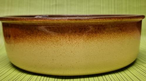 1185 Vintage okergele gele keramiek schaal oveenschaal geel, Huis en Inrichting, Keuken | Servies, Gebruikt, Schaal of Schalen
