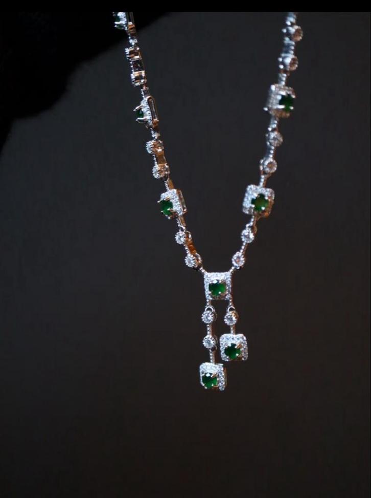 Natuurlijke jade ketting – oosterse jade & westerse stijl, Sieraden, Tassen en Uiterlijk, Kettingen, Nieuw, Steen of Mineraal