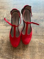 Rode pumps met gesloten zwarte slee hak, Pumps, Ophalen of Verzenden, Gedragen, Rood