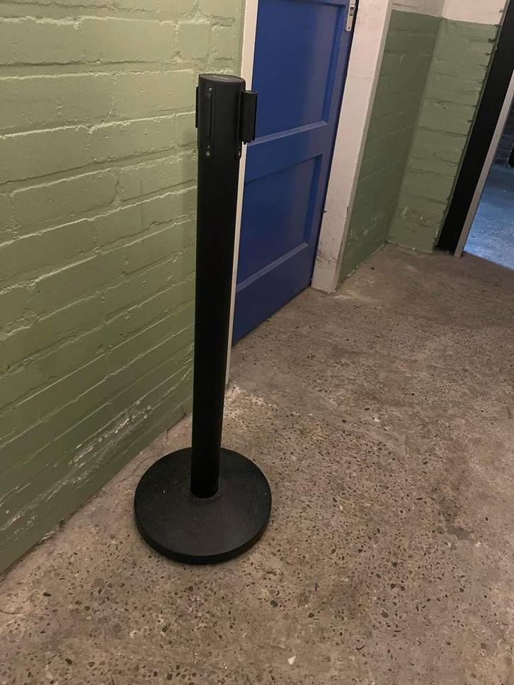 4 stuks afzetpalen/wachtrijpalen, Hobby en Vrije tijd, Feestartikelen | Verhuur, Zo goed als nieuw, Overige, Ophalen of Verzenden