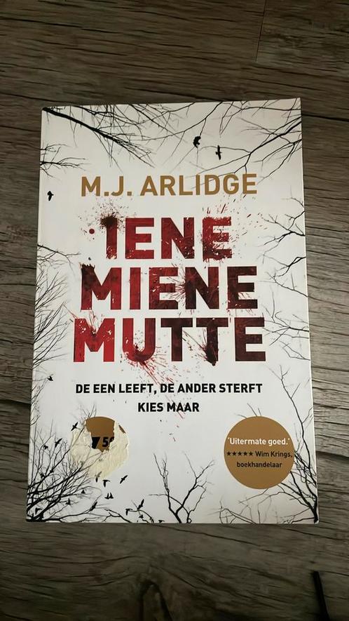 M.J. Arlidge - Iene Miene Mutte, Boeken, Thrillers, Ophalen of Verzenden