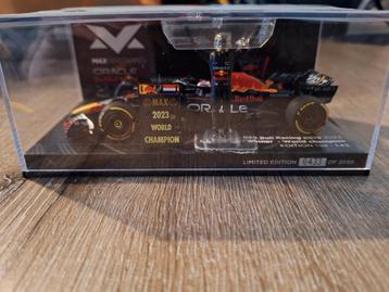 red Bull racing rb19 2023 Qatar world champioen auto beschikbaar voor biedingen