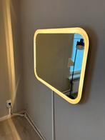 Leuke ikea spiegel met verlichting, Huis en Inrichting, Woonaccessoires | Spiegels, Ophalen, Rond, Zo goed als nieuw, Minder dan 100 cm