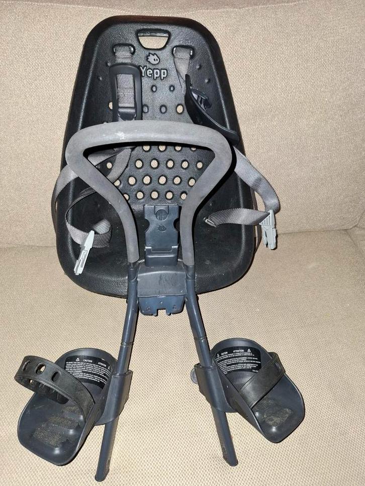 Thule Yepp Voorzitje + Windscherm (hard) +Extra Adapter !, Fietsen en Brommers, Fietsaccessoires | Fietsstoeltjes, Zo goed als nieuw