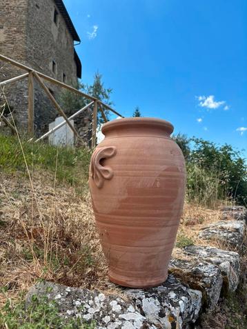 Handgemaakte Italiaanse Terracotta pot - Perugia beschikbaar voor biedingen