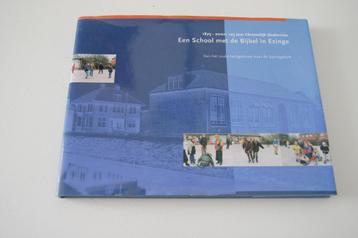 Een school met de bijbel in Ezinge beschikbaar voor biedingen