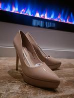 Plateauhak / pumps in glanzend nude, Ophalen of Verzenden, Nieuw, Beige