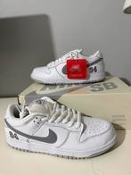 Nike dunk supreme maat 42,5, Wit, Nieuw, Ophalen of Verzenden, Sneakers of Gympen