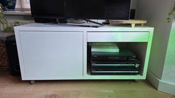 Witte TV Tafel met Opbergruimte beschikbaar voor biedingen