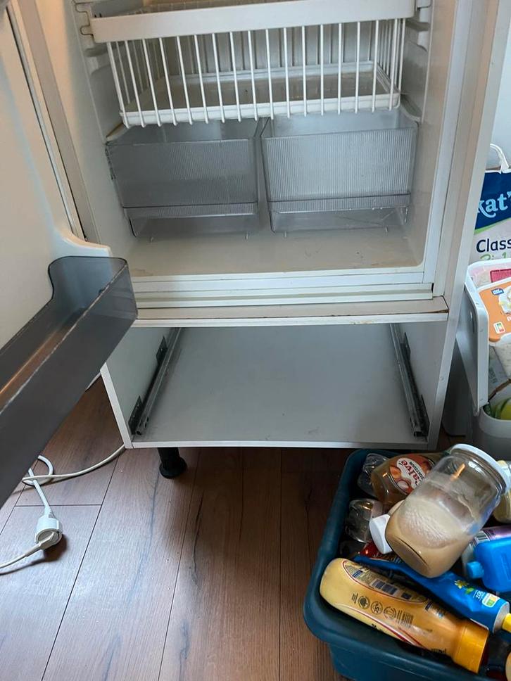 Koelkast met ombouw, Witgoed en Apparatuur, Koelkasten en IJskasten, Gebruikt, Met vriesvak, 100 tot 150 liter, 160 cm of meer