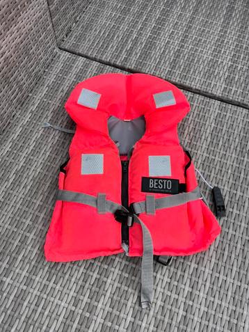 Reddingsvest kind 5-15kg beschikbaar voor biedingen