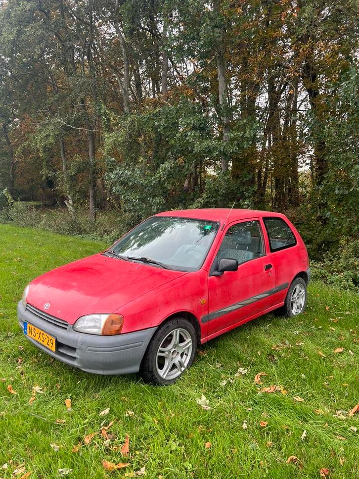 Toyota Starlet TOP AUTO, Auto's, Toyota, Particulier, Starlet, Benzine, Hatchback, Handgeschakeld, Origineel Nederlands, Rood