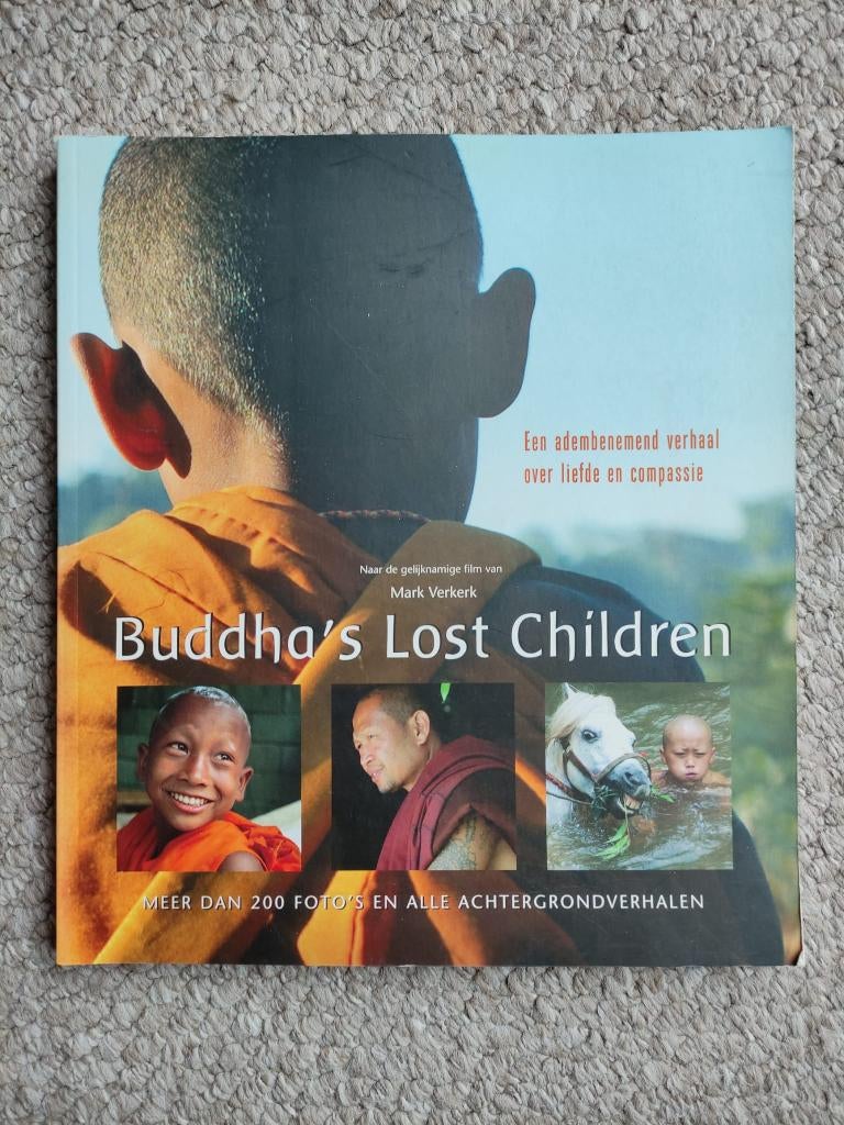 Buddha's Lost Children met mooie foto's in zeer nette staat, Ophalen of Verzenden, Zo goed als nieuw