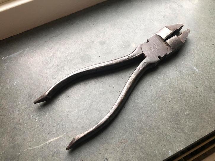 Antieke combinatietang - Made in England - WILKINSONS?, Antiek en Kunst, Antiek | Gereedschap en Instrumenten, Ophalen of Verzenden