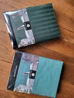 2x dekbedovertrek 240 x 200, Dekbedovertrek, Ophalen of Verzenden, Groen, Nieuw