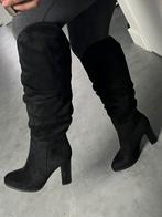 NIEUW ongedragen zwarte suède hoge knie laarzen maat 39, Ophalen of Verzenden, Zo goed als nieuw, Hoge laarzen