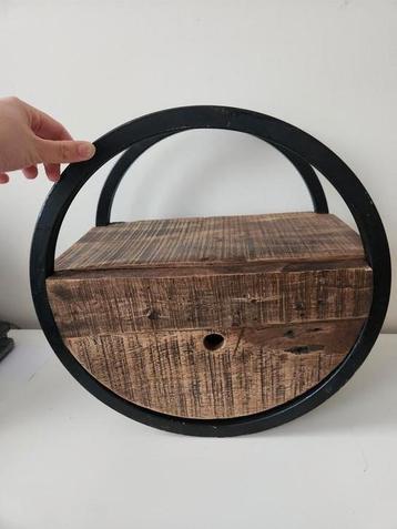 Industriële wandplank met lade 42cm beschikbaar voor biedingen