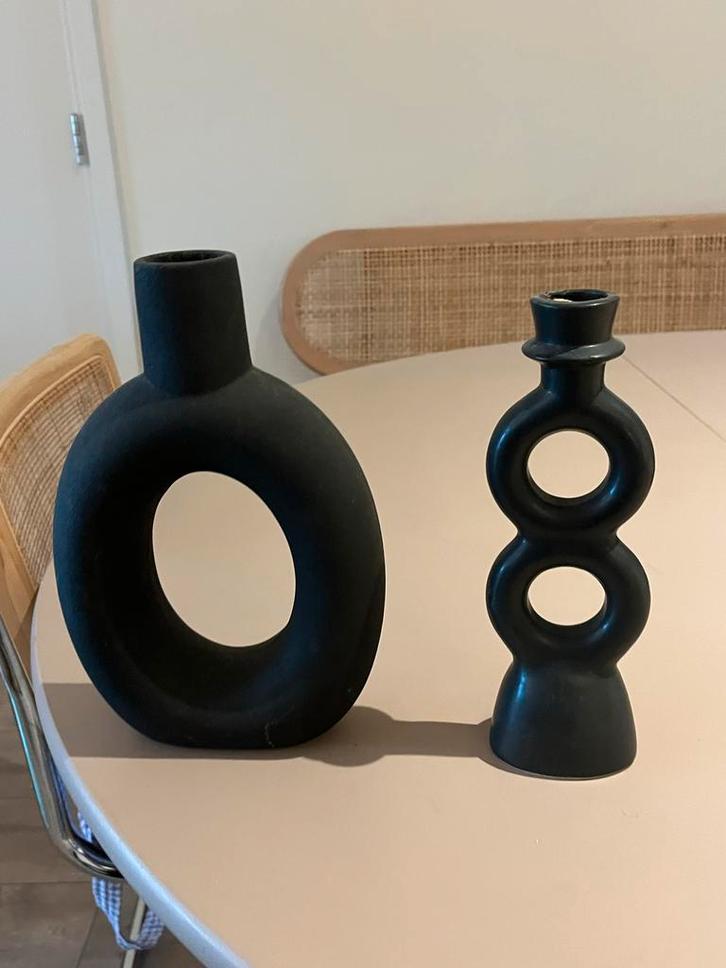 Zwarte Vaas en kandelaar, Huis en Inrichting, Woonaccessoires | Vazen, Zo goed als nieuw, Zwart, Minder dan 50 cm, Aardewerk of Porselein