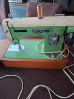 Antieke naaimachine., Antiek en Kunst, Ophalen