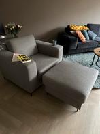 Comfortabele Leen Bakker fauteuil met voetenbank, Huis en Inrichting, Ophalen, 75 tot 100 cm, Zo goed als nieuw, 100 tot 125 cm