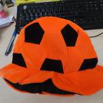 mooie voetbal hoed oranje zachte stof  ca. 54/55cm, Verzenden, Nieuw, Pet of Muts