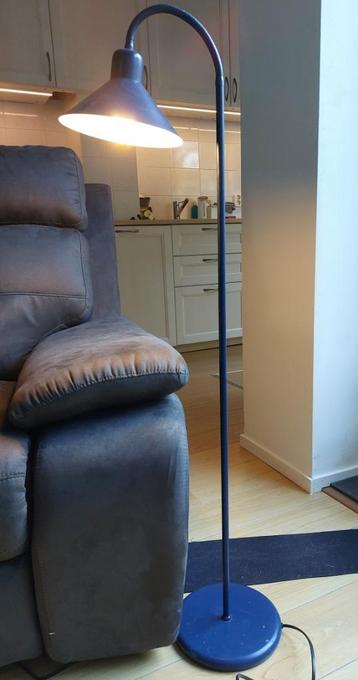 Vloerlamp Leeslamp  spot  draaibare kap.  E27 fitting beschikbaar voor biedingen