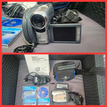 Sony Handycam DCR-DVD201E + Accessoires beschikbaar voor biedingen