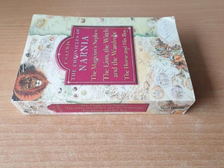 C. S. Lewis - Narnia Omnibus 1, 2, 3 (eng), Boeken, Fantasy, Gelezen, Ophalen of Verzenden
