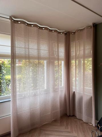 2 Nieuwe inbetween gordijnen beige  beschikbaar voor biedingen