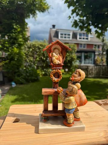 HUM 23/3 Adoration TMK1 – vroeg model beschikbaar voor biedingen