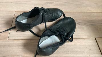 Jazzballet schoentjes Capezio maat 38 beschikbaar voor biedingen