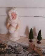 Prachtig brocante wattenpop meisje met grote sneeuwbal, Ophalen of Verzenden