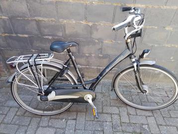 Damesfiets merk batavus ouverture vol automaat draadje izgst beschikbaar voor biedingen